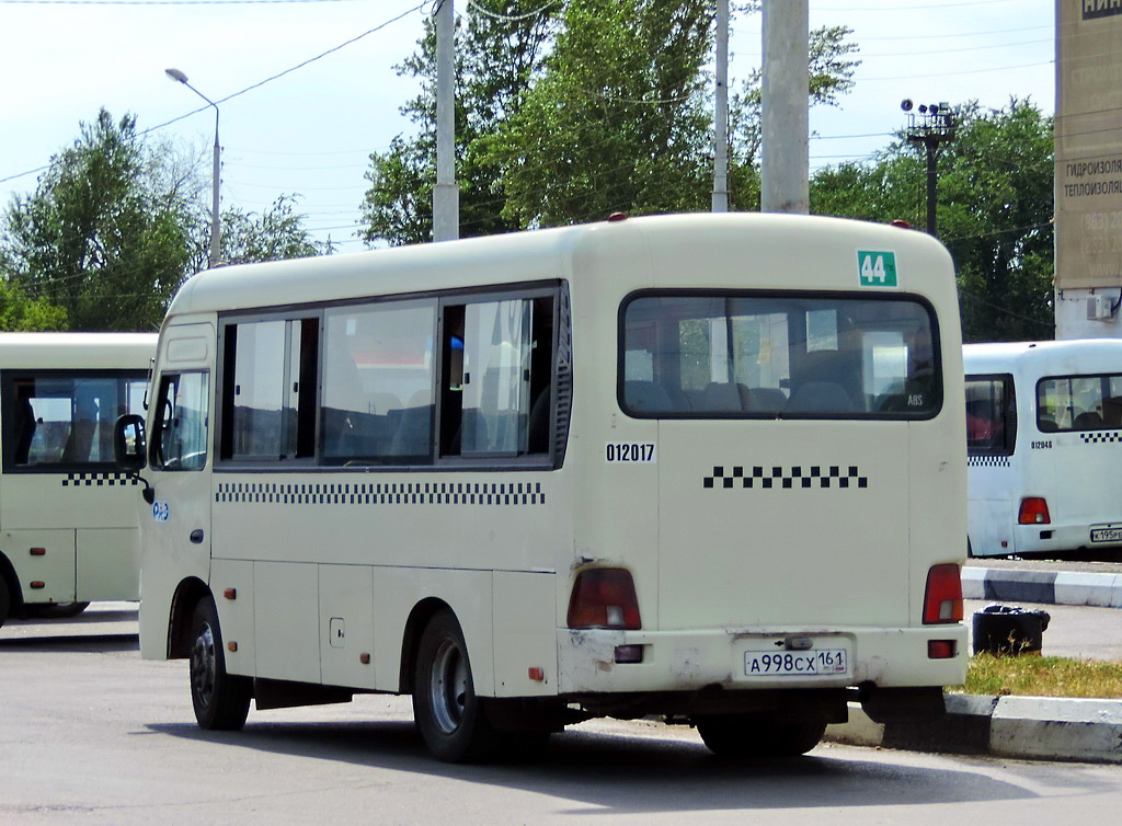 35 автобус ростов на дону маршрут. Hyundai County КАВЗ 7240. Автобус 44. 44 Автобус Ростов-на-Дону. Хендэ Каунти ЛУАЗ.