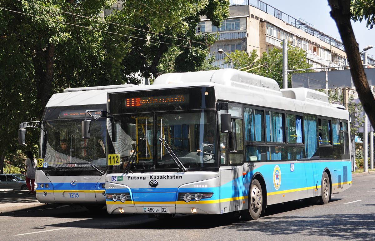 Алматы, Yutong ZK6118HGA № 424