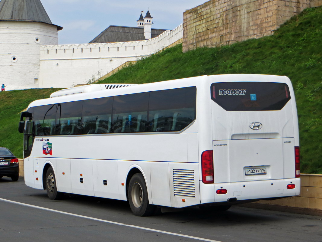 Татарстан, Hyundai Universe Space Luxury № Р 102 РР 116