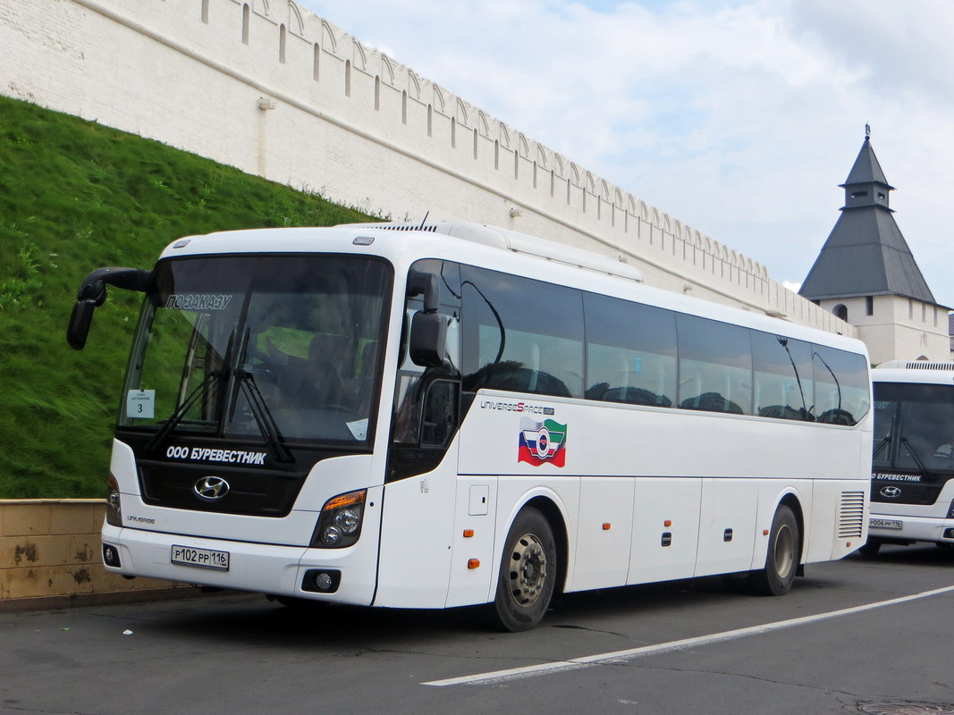 Татарстан, Hyundai Universe Space Luxury № Р 102 РР 116