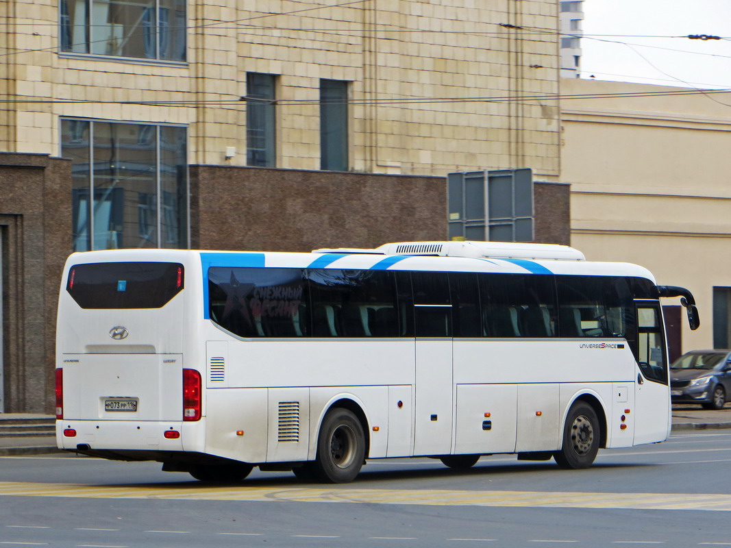 Татарстан, Hyundai Universe Space Luxury № Р 073 РР 116