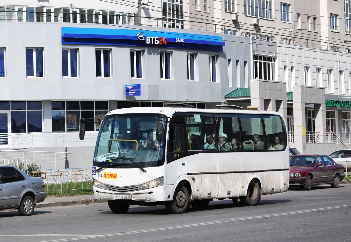 Омская область, Yutong ZK6737D № 1422