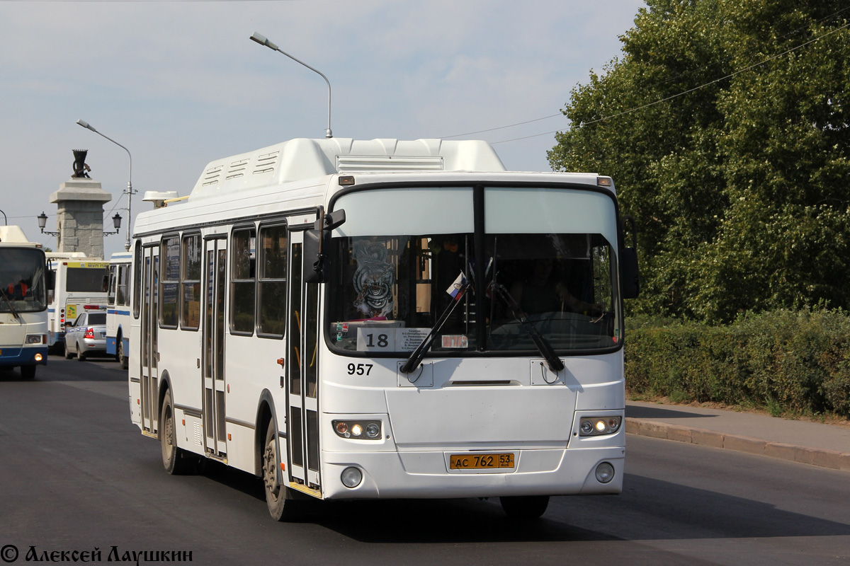 Novgorod region, LiAZ-5293.70 Nr. 957