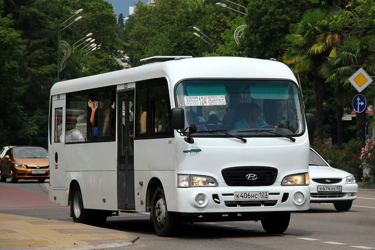 Krasnodar region, Hyundai County LWB C09 (RoAZ) č. К 406 НС 123