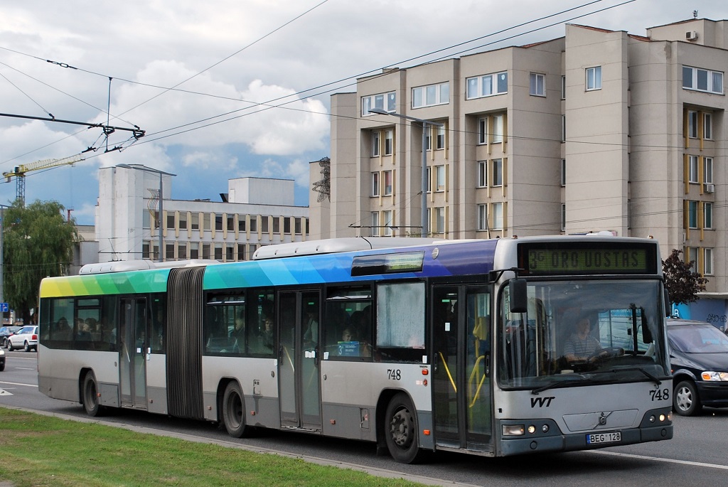 Литва, Volvo 7700A № 748