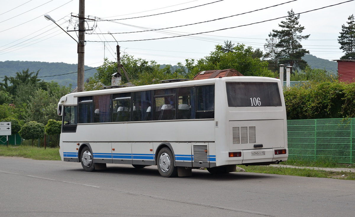 Краснодарский край, КАвЗ-4238-00 № О 345 СС 93