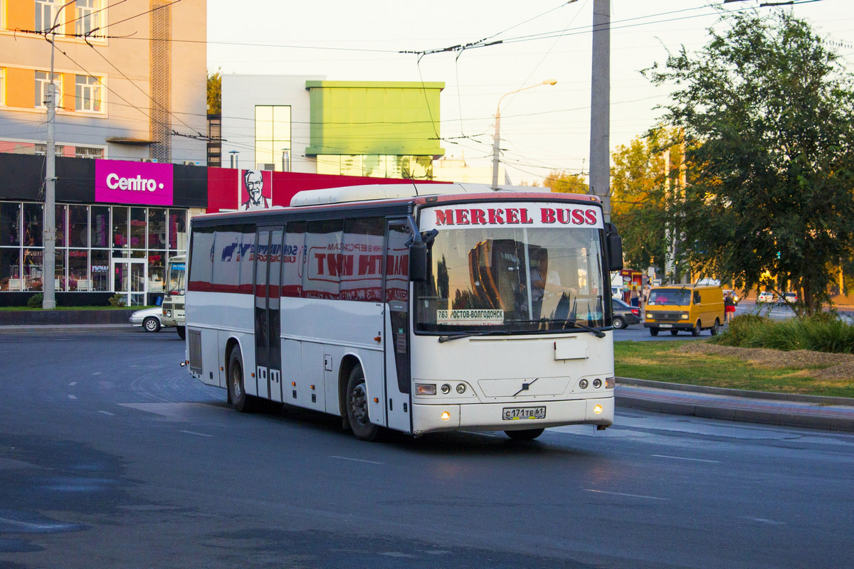 Ростовская область, Volvo B10-400 № С 171 ТЕ 61