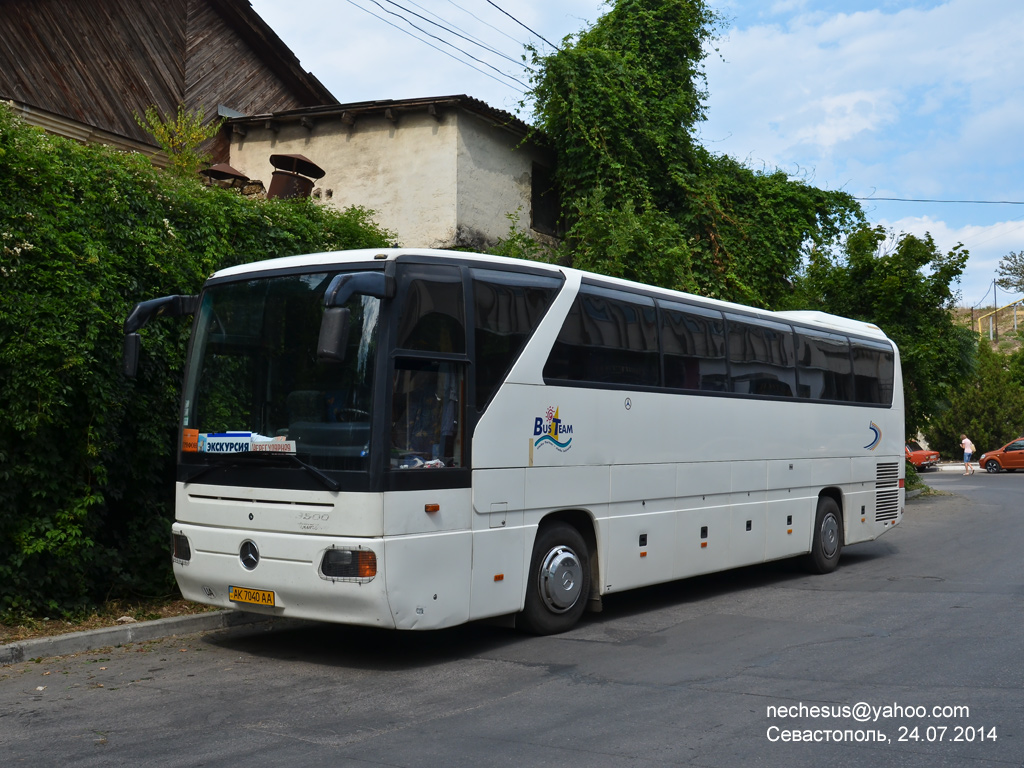 Республика Крым, Mercedes-Benz O350-15RHD Tourismo № AK 7040 AA