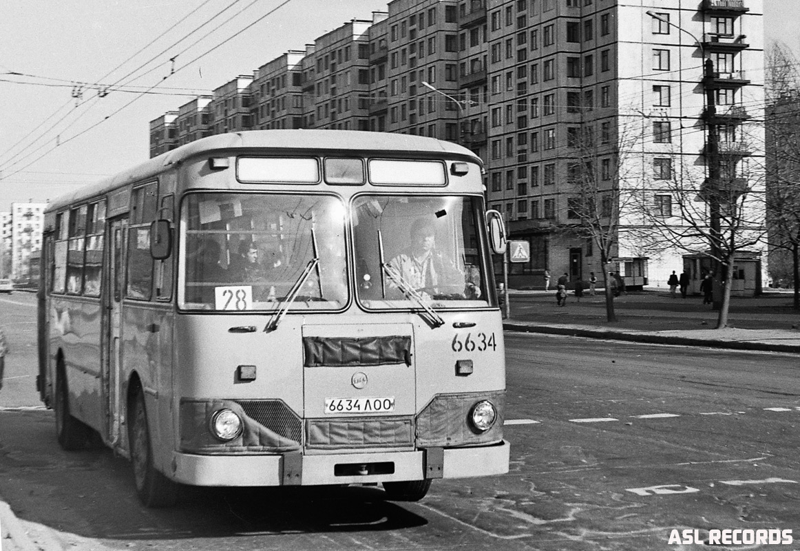 Шоссе революции автобусы. Троллейбус ЛИАЗ 677. ЛИАЗ 677 Ленинград. ЛИАЗ 677 90е. ЛИАЗ 677 В Калуге.