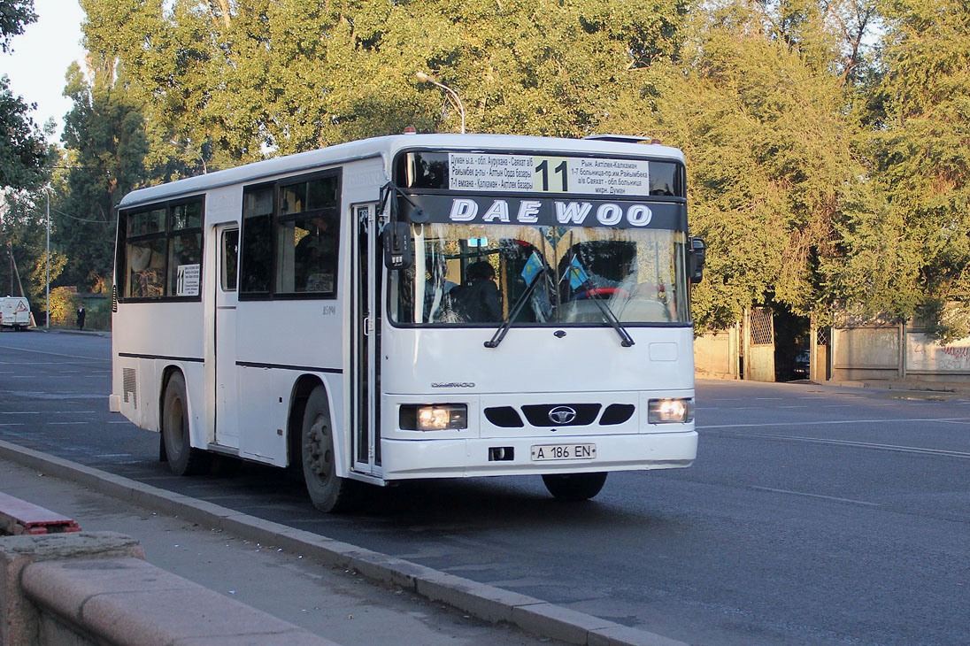 Ałmaty, Daewoo BS090 Royal Midi (Ulsan) Nr 7026