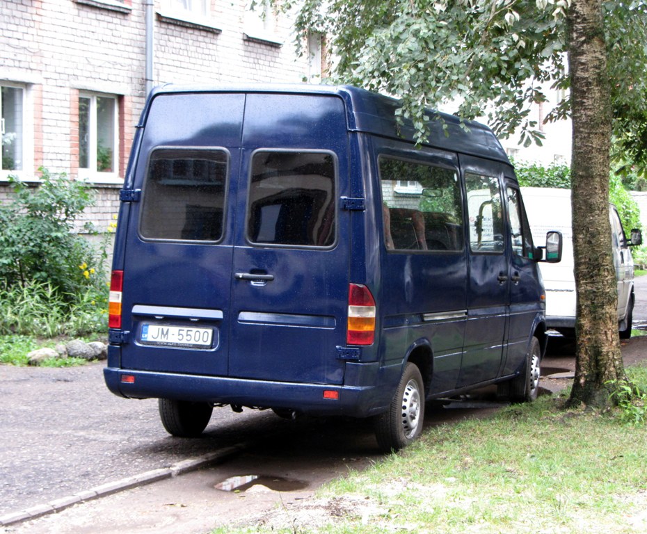 Латвия, Mercedes-Benz Sprinter W901/W902 208D № JM-5500