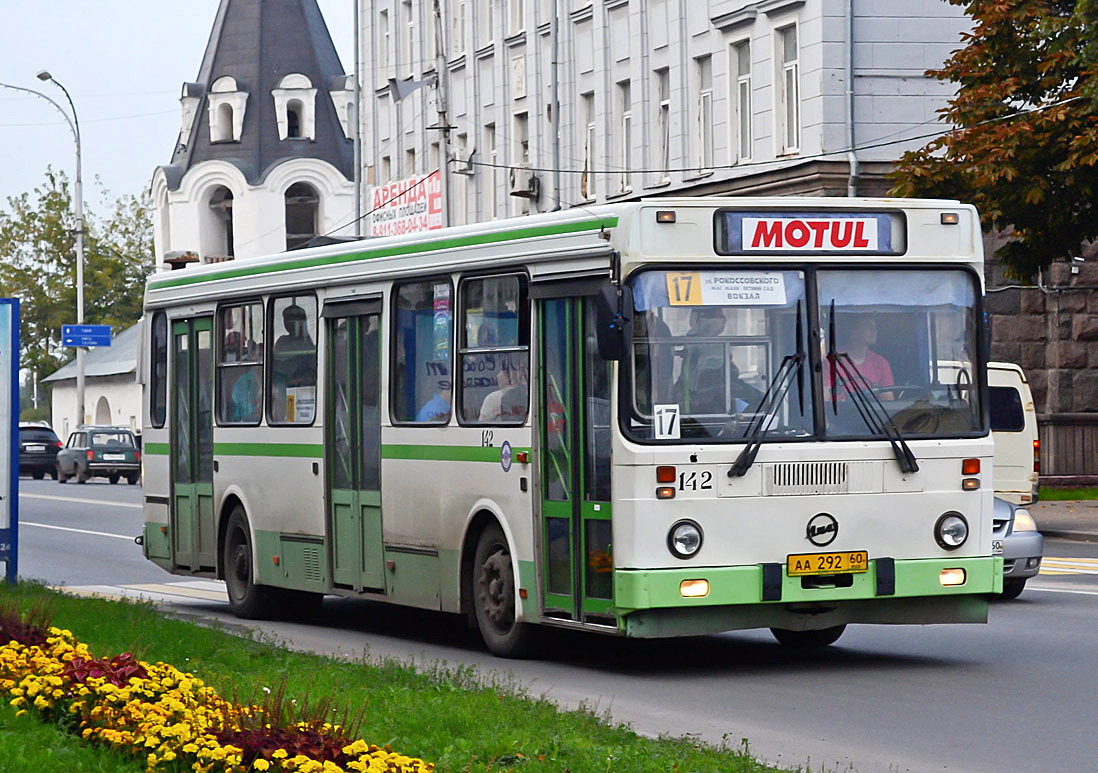 Псковская область, ЛиАЗ-5256.25 № 142