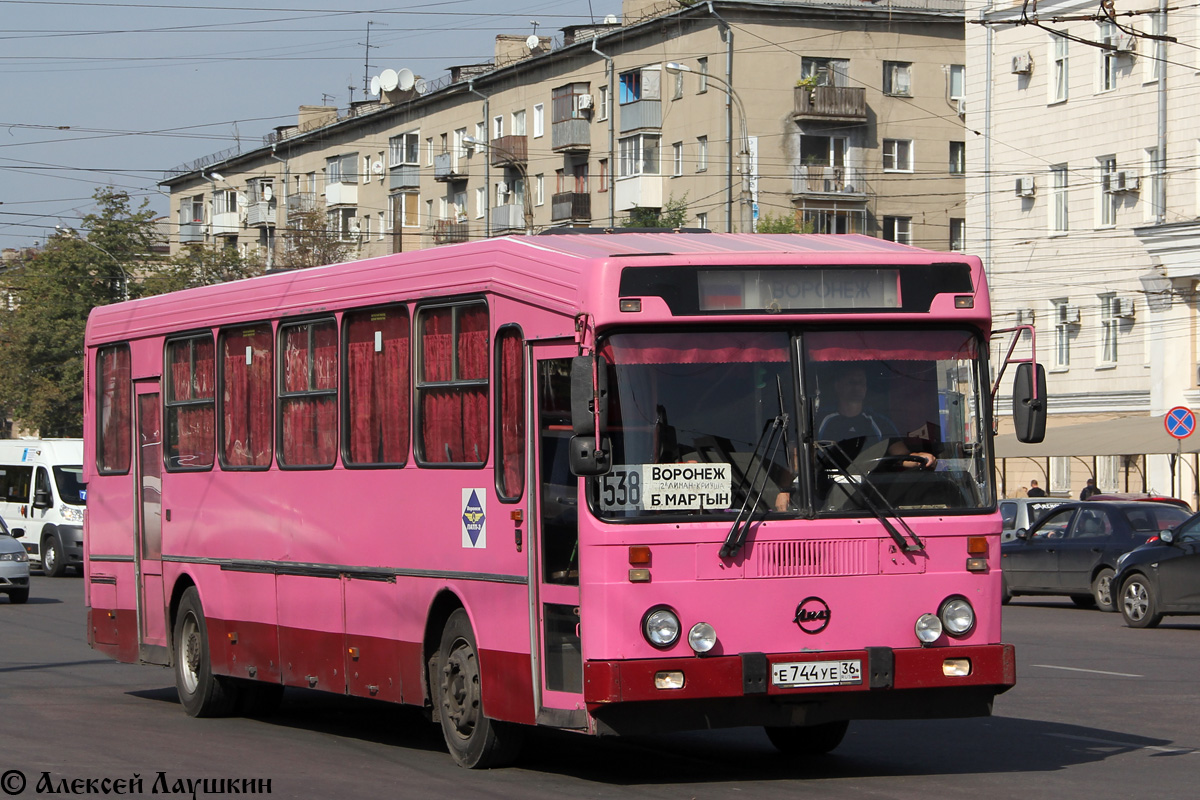 Е автобус. ЛИАЗ 52563. ЛИАЗ 52562. ЛИАЗ-5256 междугородный. Автобус ЛИАЗ 5256 межгород.