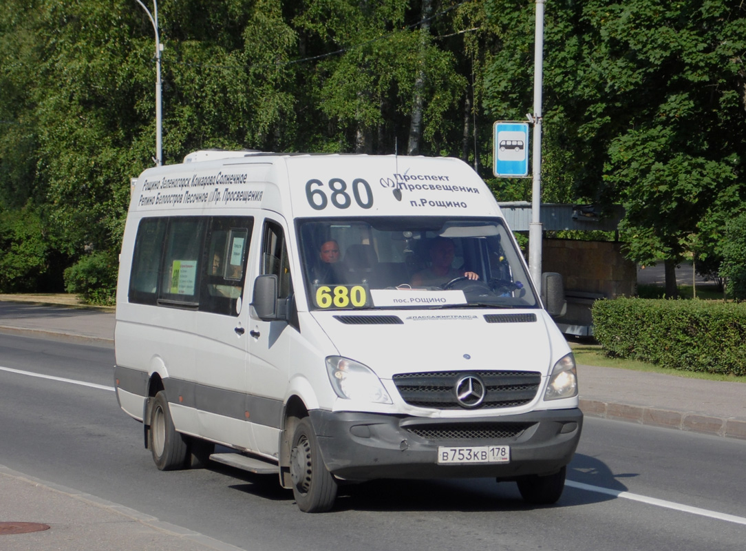 Автобус 680 (Рощино - СПб, станция метро Проспект …