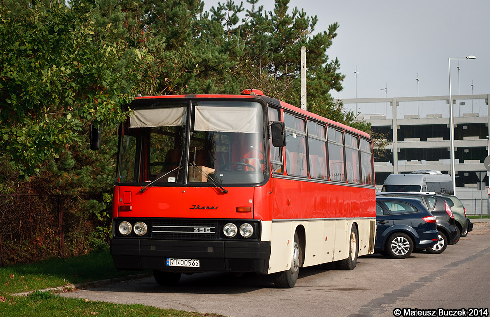 Польша, Ikarus 256.74 № RT 00565
