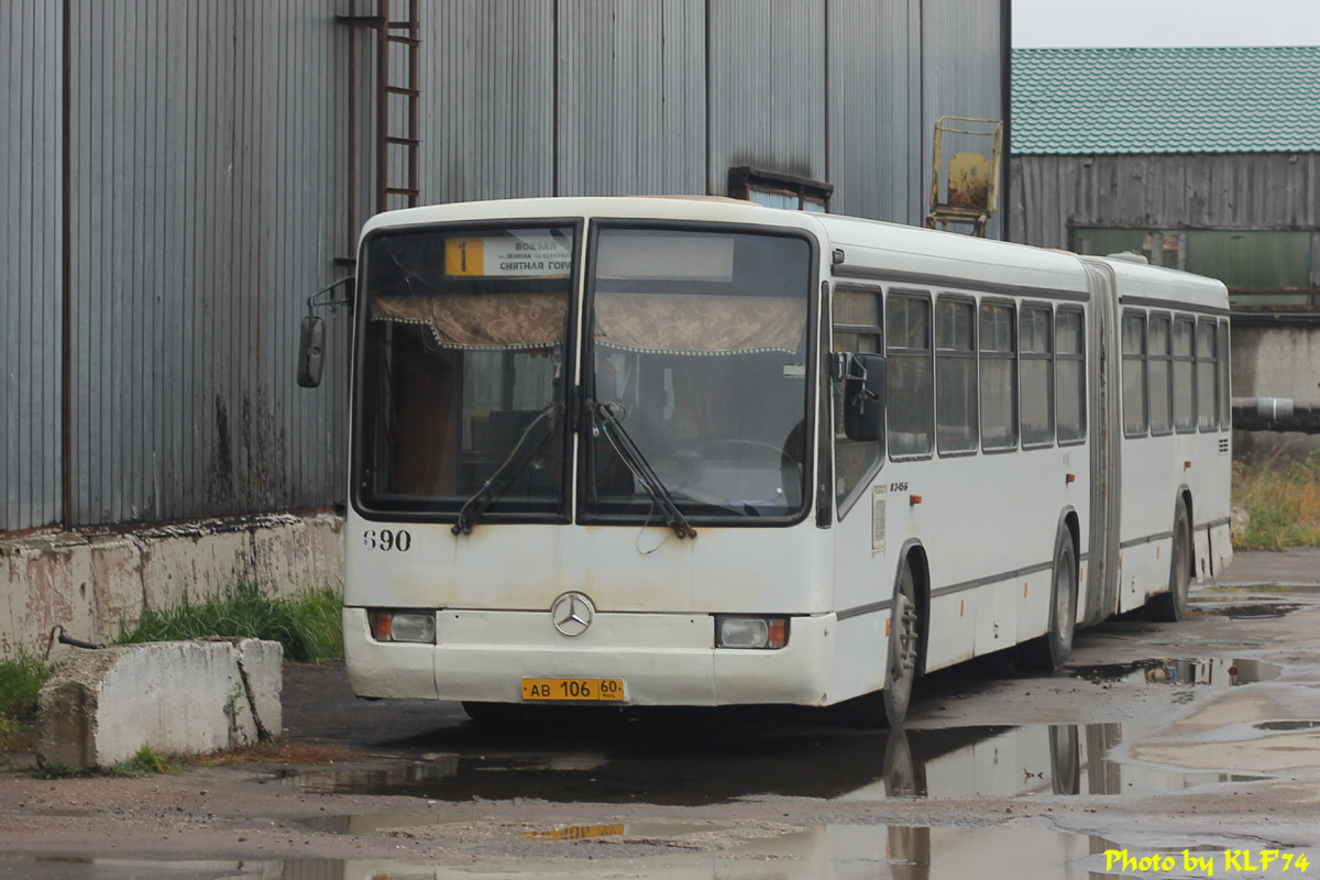 Псковская область, Mercedes-Benz O345G № 690