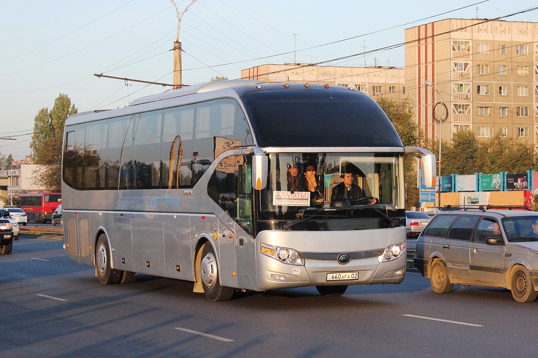 Алматы, Yutong ZK6127HW № 660 AFA 02