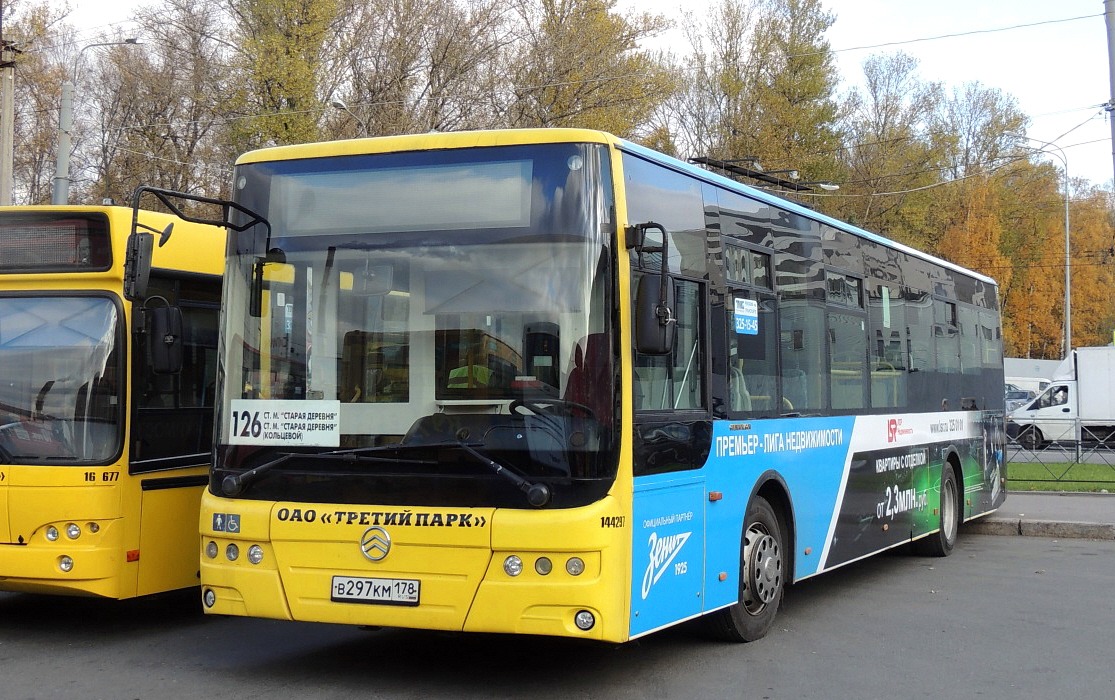 Санкт-Пецярбург, Golden Dragon XML6125CR № В 297 КМ 178