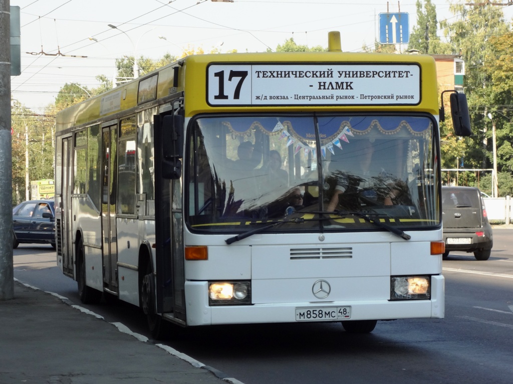 Lipetsk region, Mercedes-Benz O405N2 № М 858 МС 48