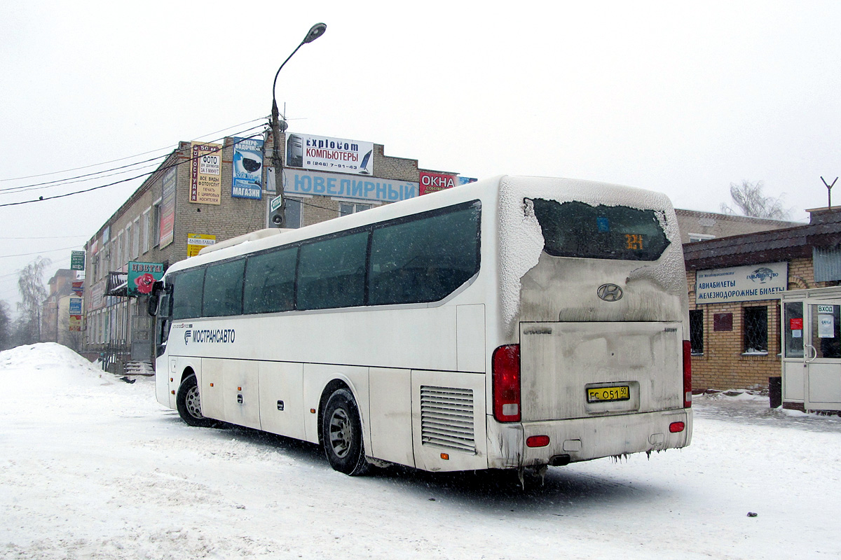 Автобусы белые столбы. Hyundai Universe Space 2011. Белый автобус Хендай круиз. Автобус ман круиз 32 Шатура Мишеронский. Автобус Hyundai м (43), ао873.