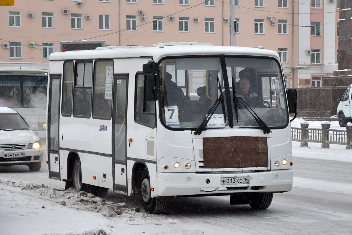 Саха (Якутия), ПАЗ-320302-08 № В 013 КС 14