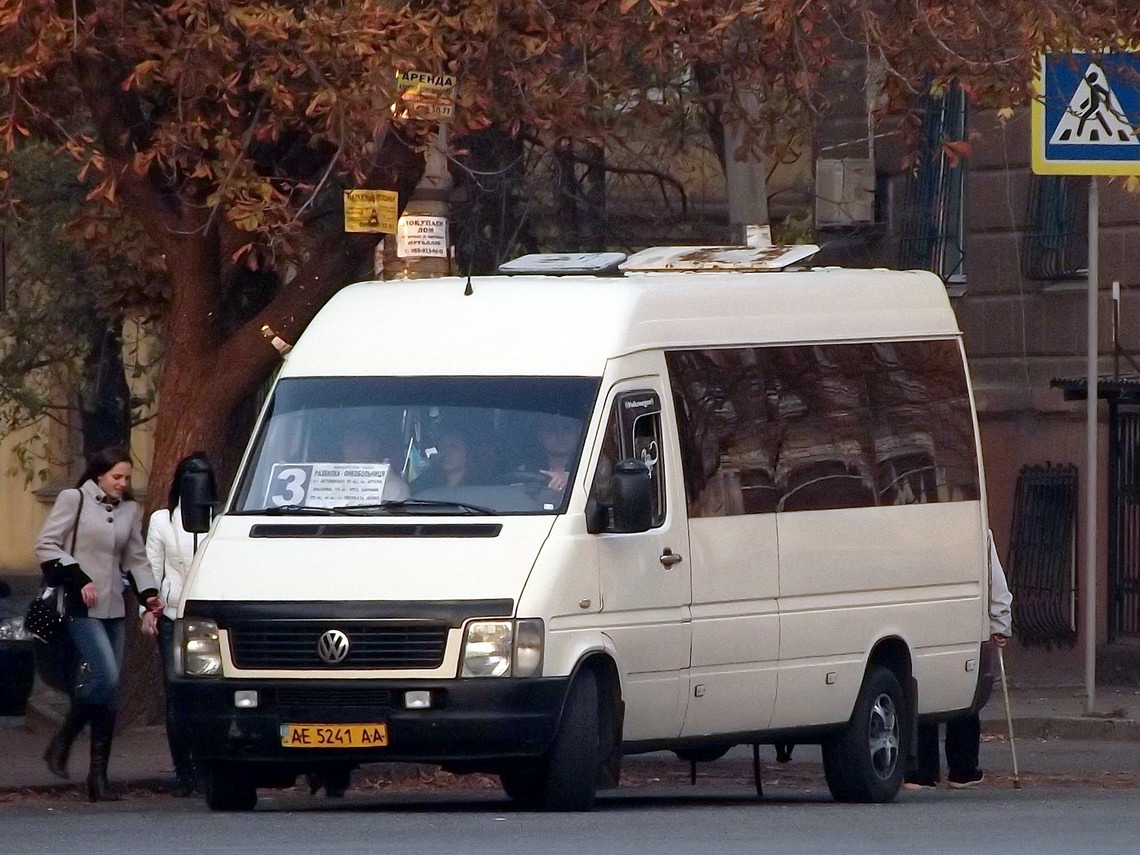 Днепропетровская область, Volkswagen LT35 № AE 5241 AA