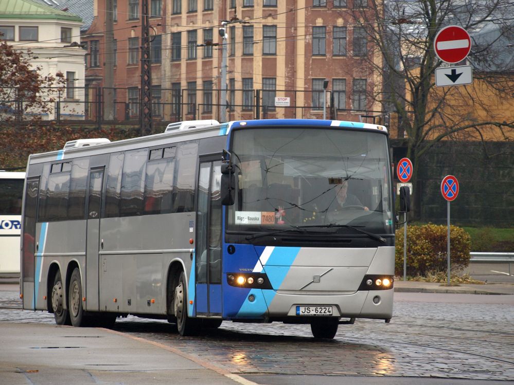 Латвия, Volvo 8700 № B105