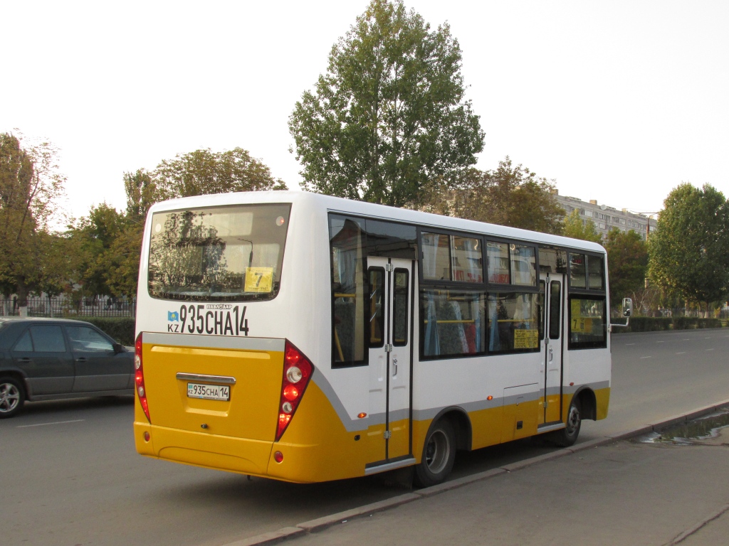Павлодарская область, Dongfeng DHZ6672PF № 935 CHA 14