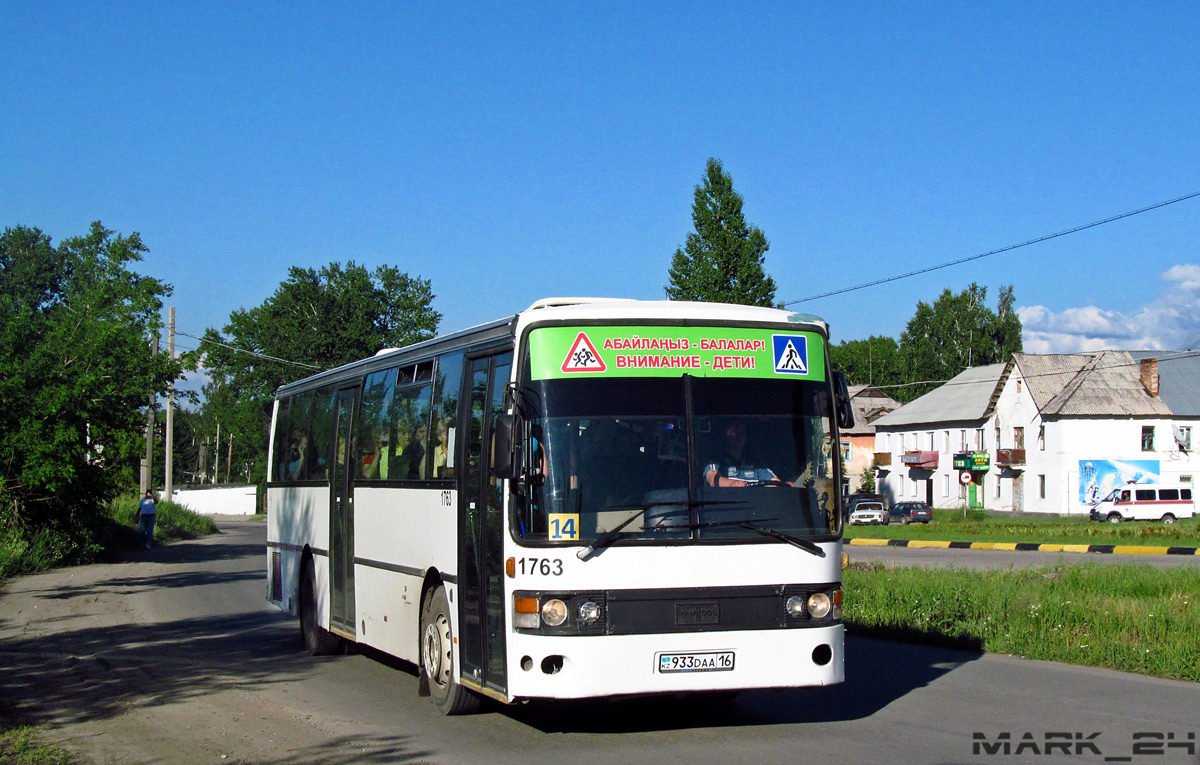 Восточно-Казахстанская область, Van Hool T815CL Integral № 933 DAA 16