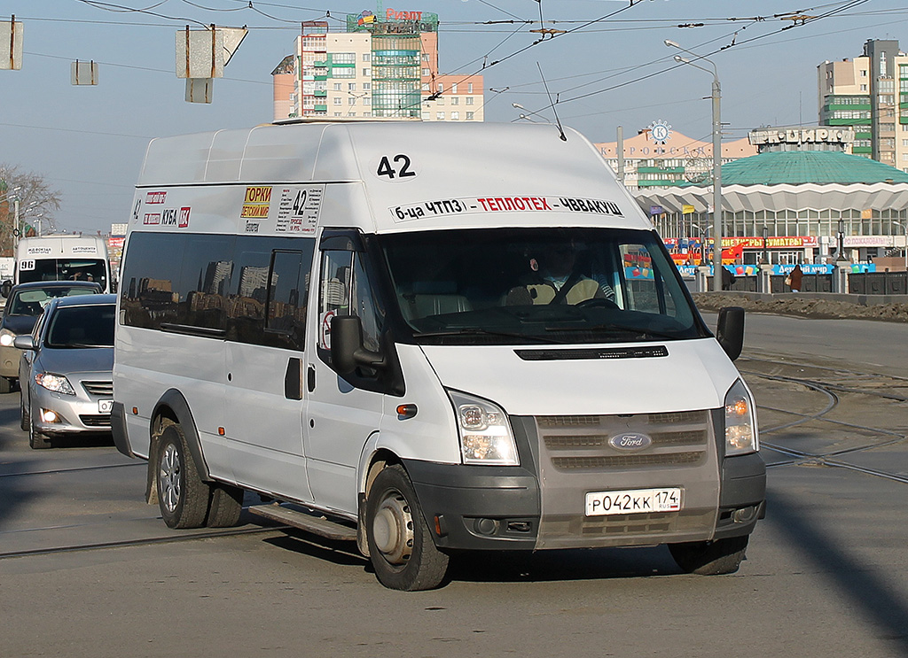 Obwód czelabiński, Nizhegorodets-222702 (Ford Transit) Nr Р 042 КК 174