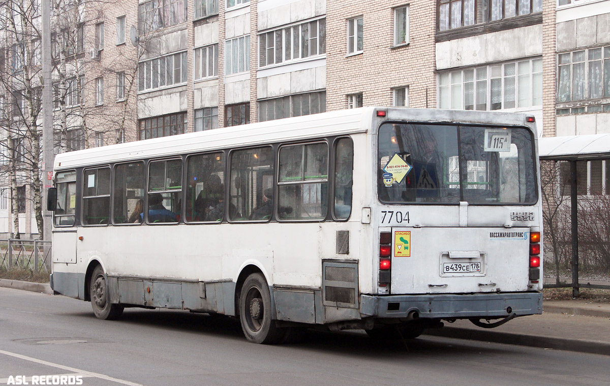 Санкт-Петербург, ЛиАЗ-5256.25 № 7704