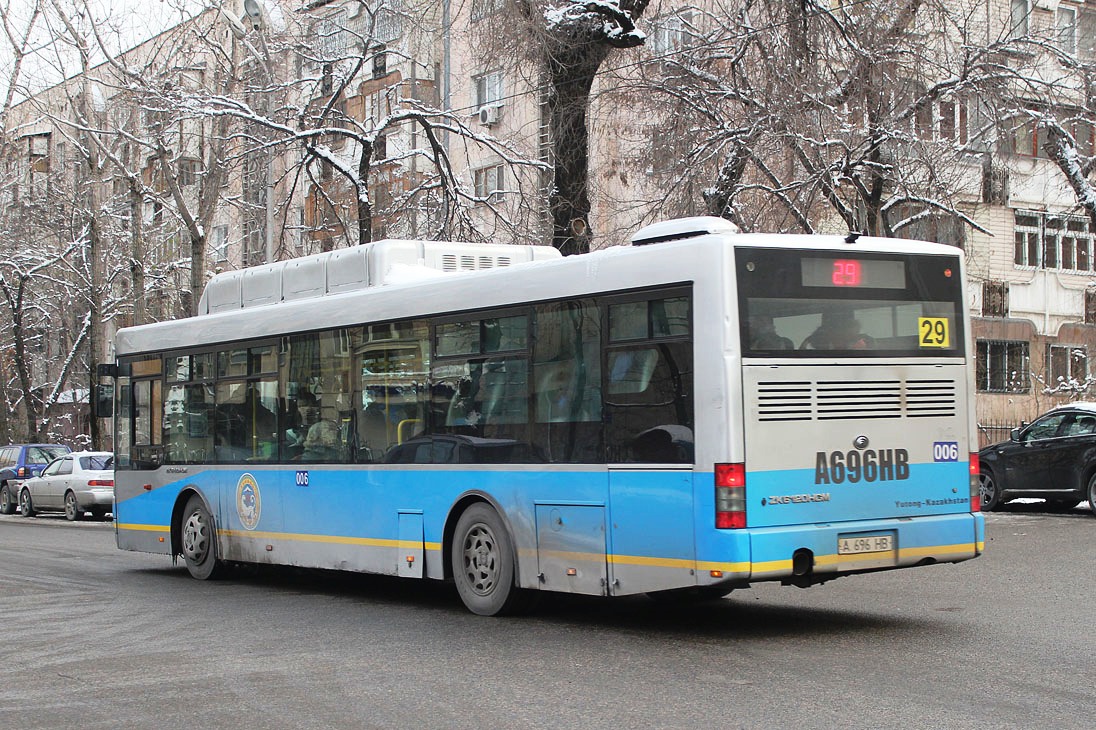 Almaty, Yutong ZK6120HGM # 006