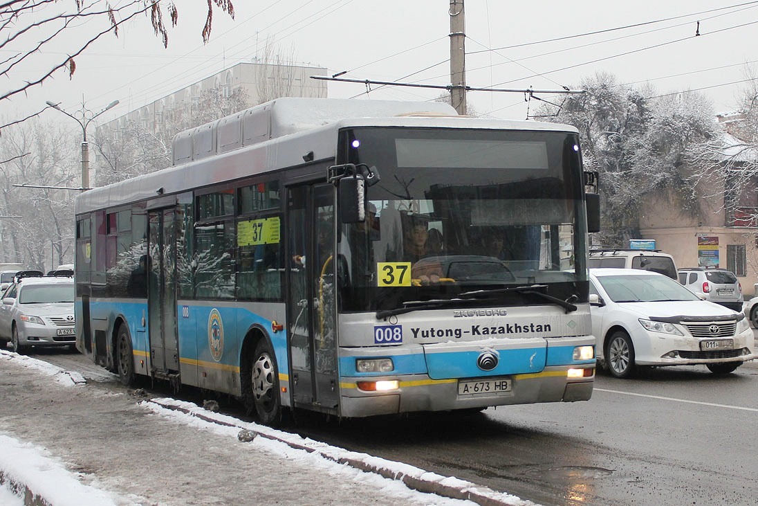 Almaty, Yutong ZK6120HGM č. 008