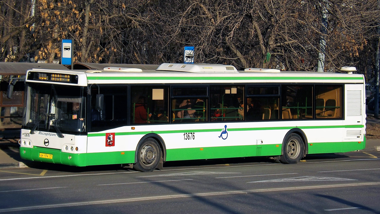 Moskau, LiAZ-5292.22 (2-2-2) Nr. 13676