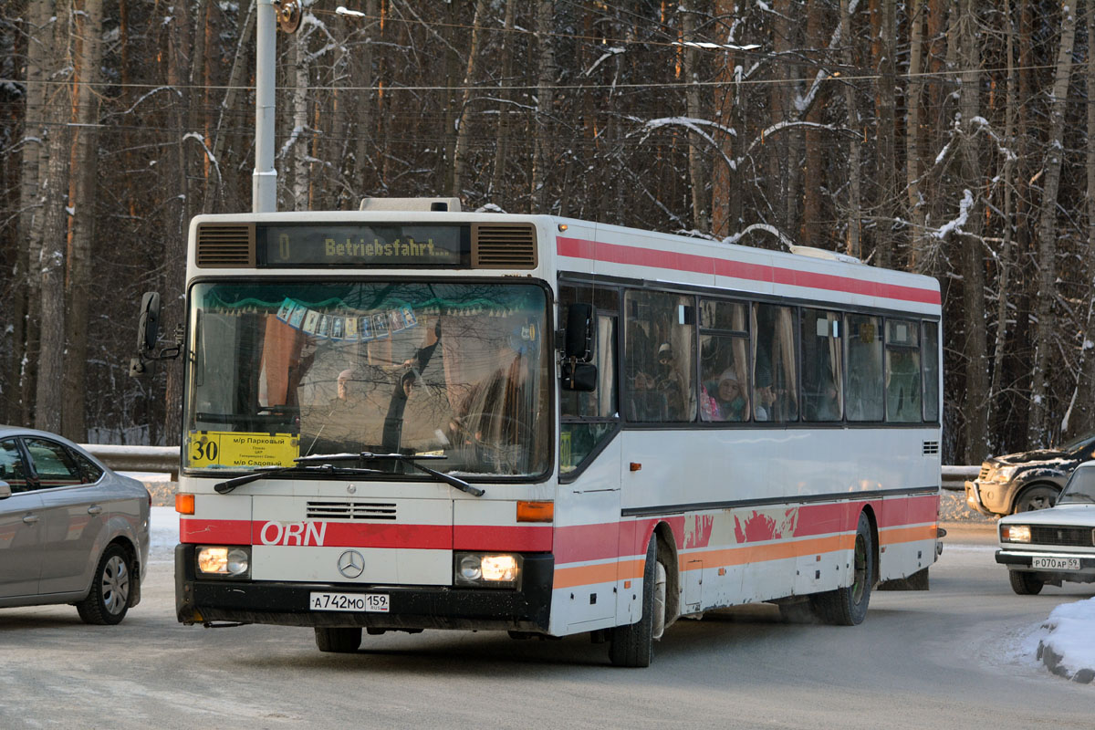 Пермский край, Mercedes-Benz O407 № А 742 МО 159