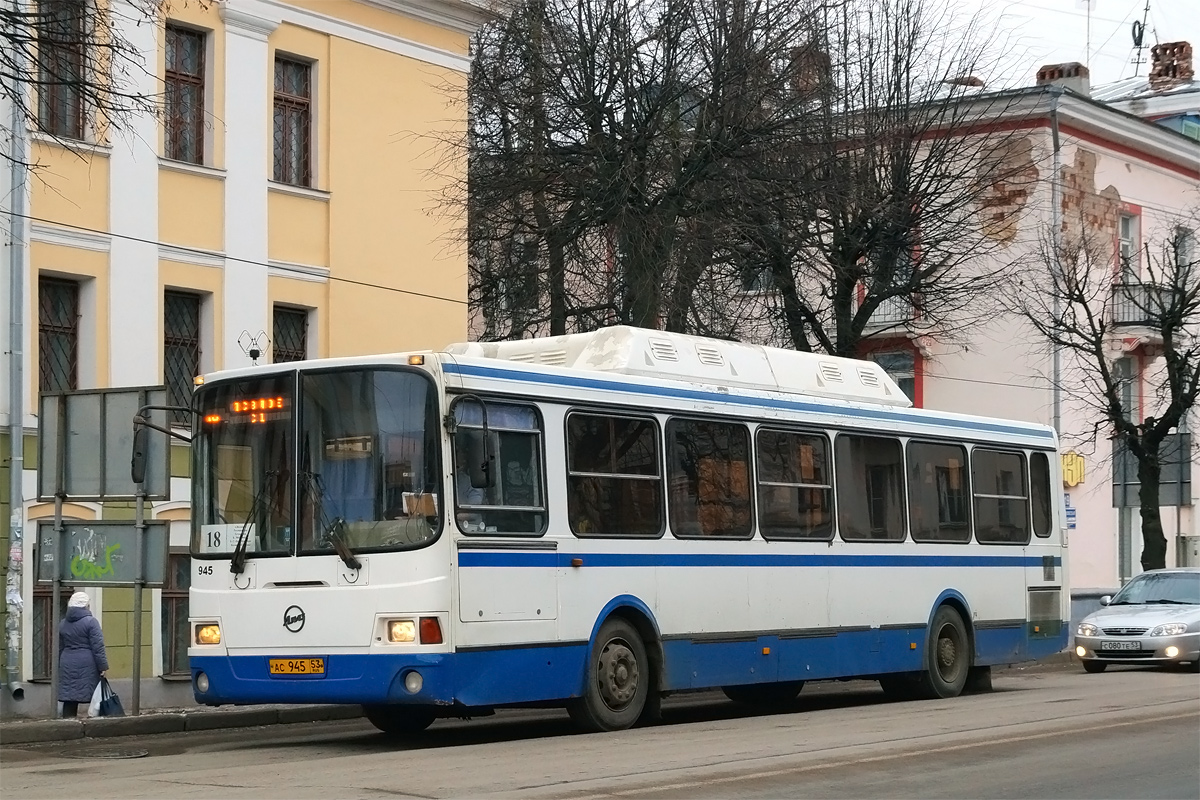 Novgorod region, LiAZ-5256.57 Nr. 945