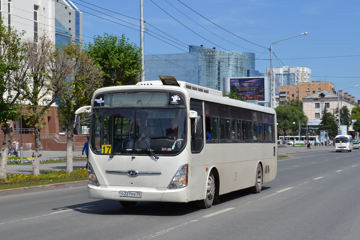 Тюменская область, Hyundai New Super AeroCity 1F/L № О 227 ЕХ 72