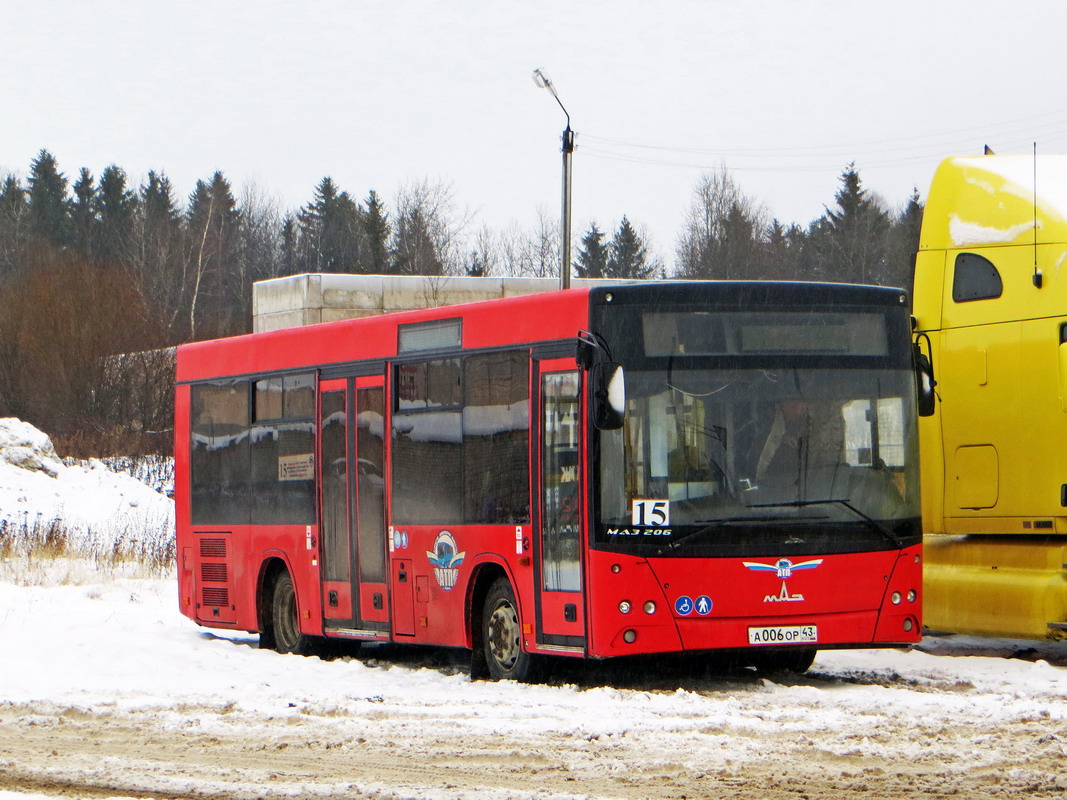 Кировская область, МАЗ-206.068 № А 006 ОР 43