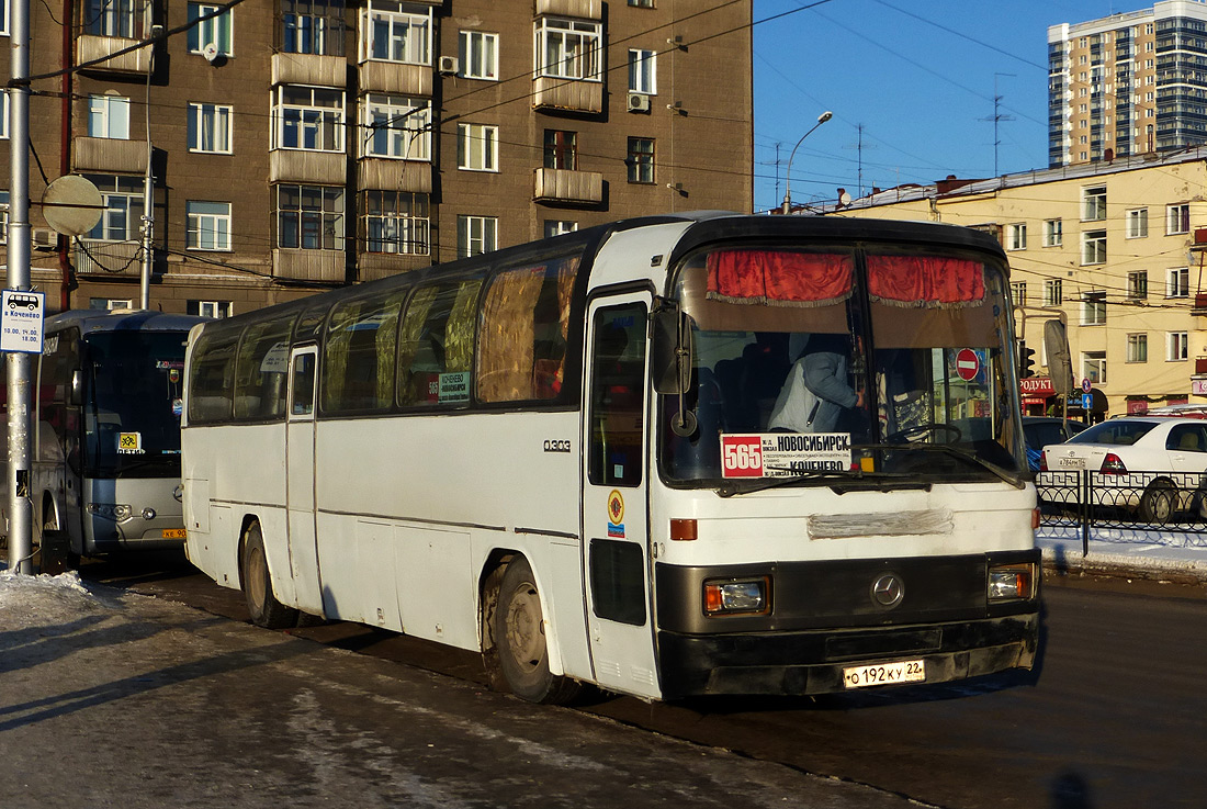 Новосибирская область, Mercedes-Benz O303-15RHS № О 192 КУ 22