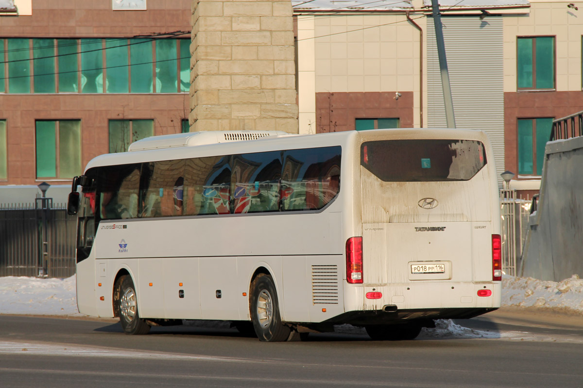 Татарстан, Hyundai Universe Space Luxury № Р 018 РР 116