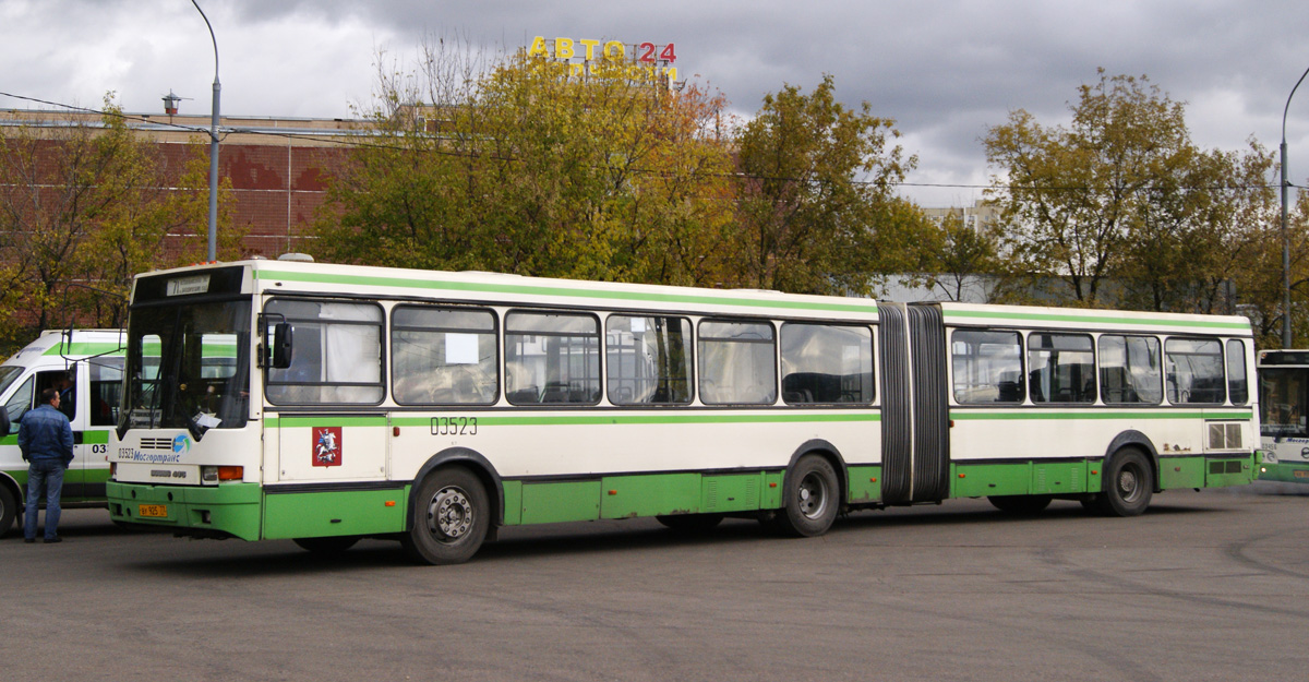 Moskva, Ikarus 435.17 č. 03523