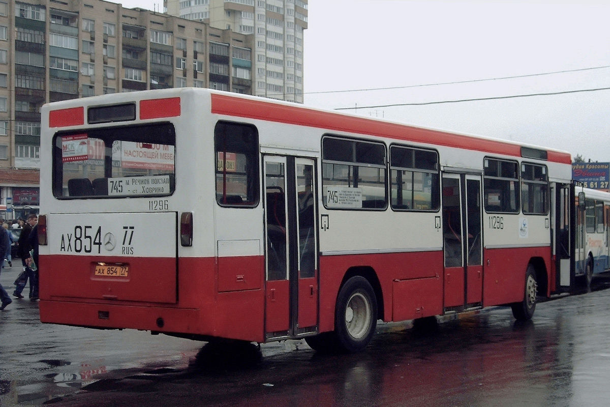 Moszkva, Mercedes-Benz O325 sz.: 11296