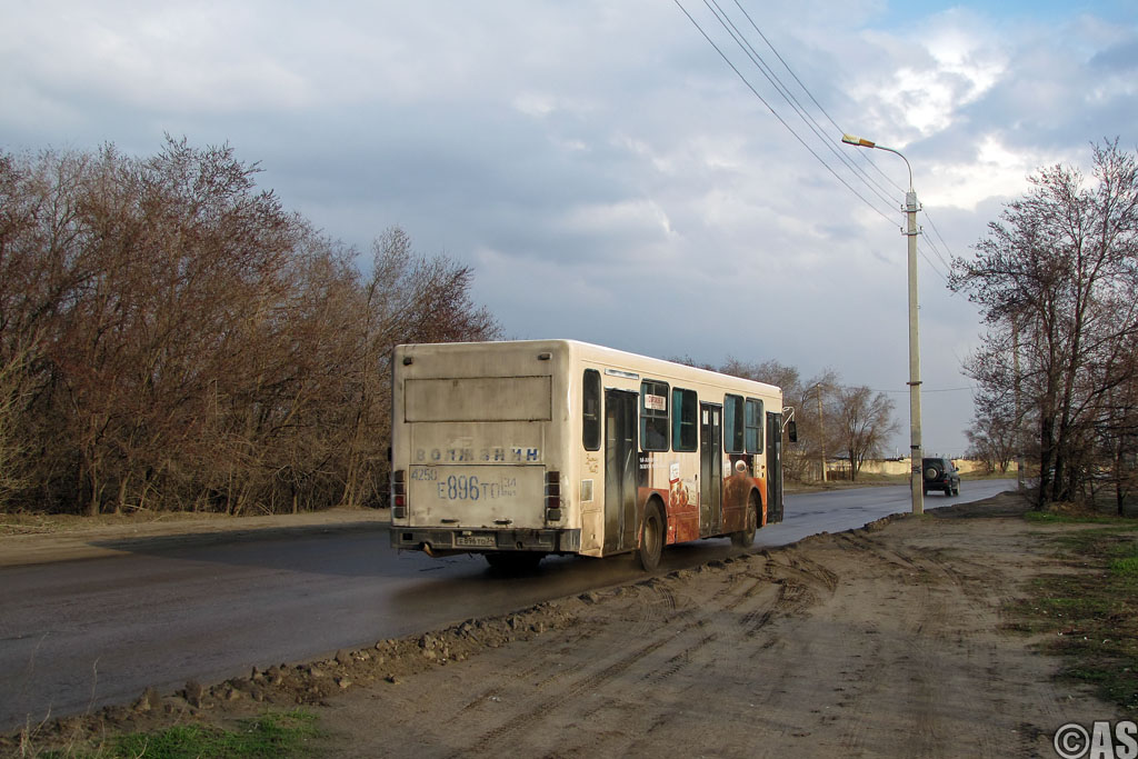 Волгоградская область, Волжанин-5270-10-02 № 4250