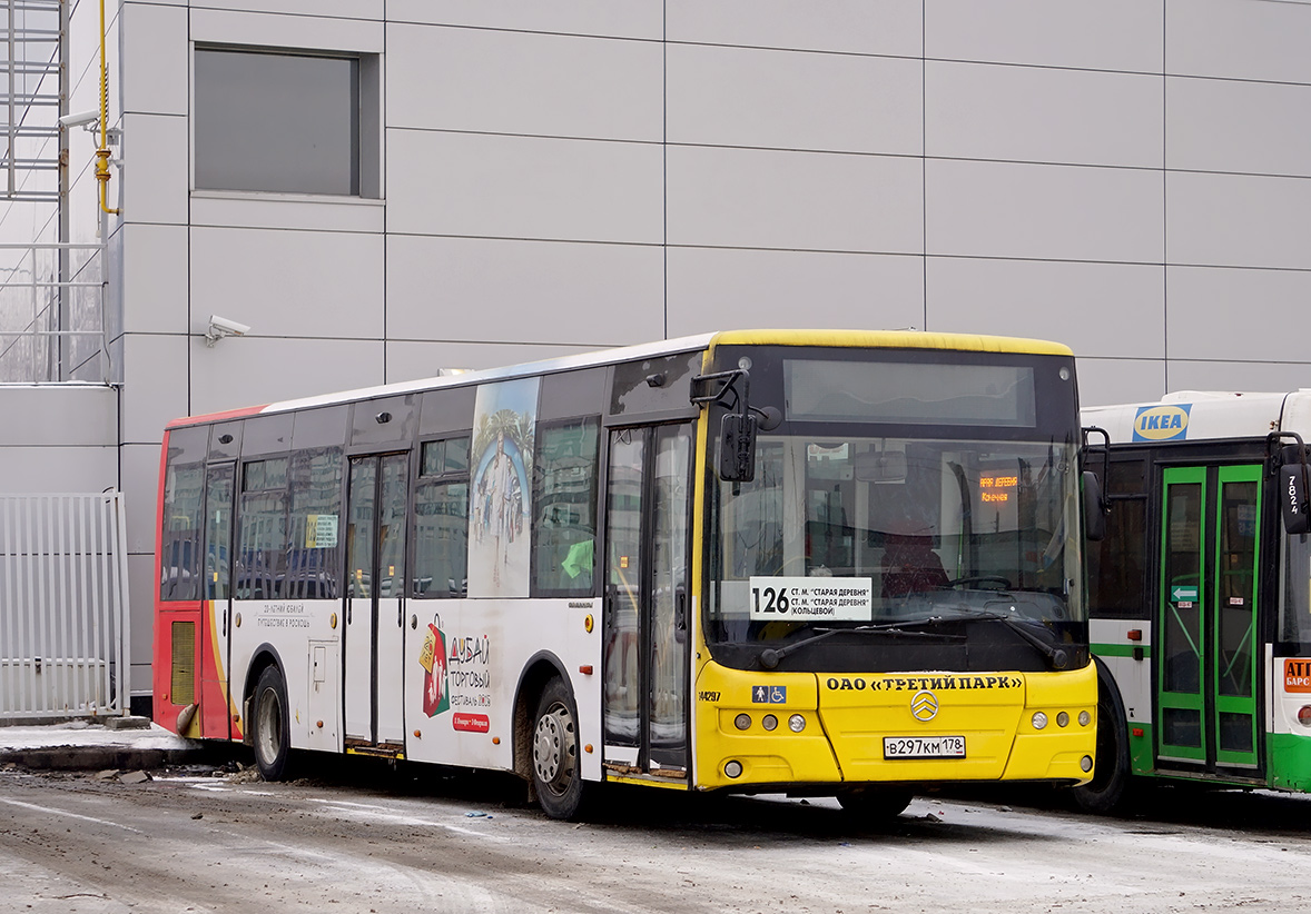 Санкт-Петербург, Golden Dragon XML6125CR № В 297 КМ 178