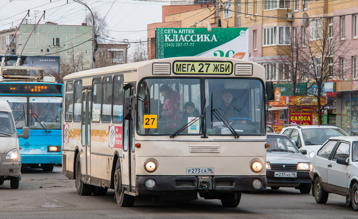 Свердловская область, Mercedes-Benz O305 № Р 273 СА 96