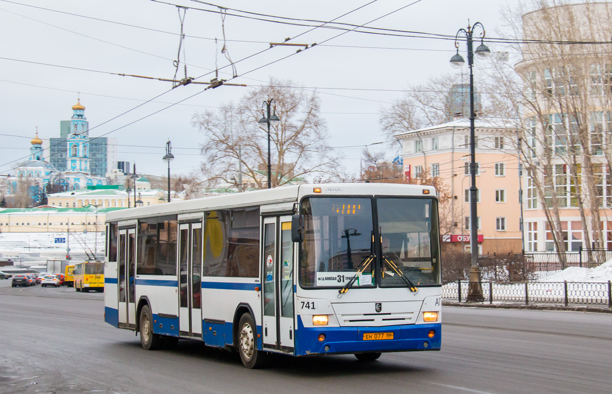 Sverdlovsk region, NefAZ-5299-20-32 # 741