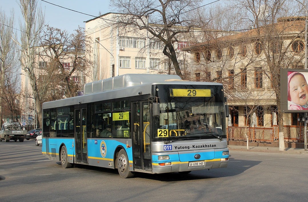 Алматы, Yutong ZK6120HGM № 011