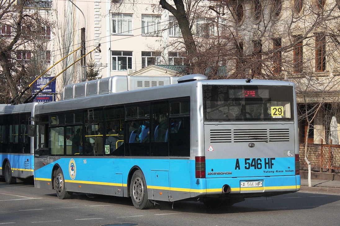 Алматы, Yutong ZK6120HGM № 165