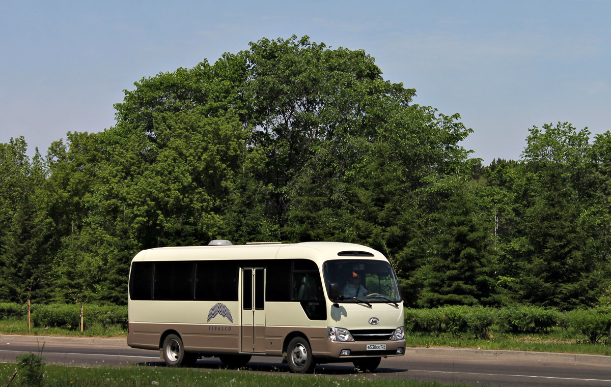 Красноярский край, Hyundai County Deluxe № В 530 КК 124