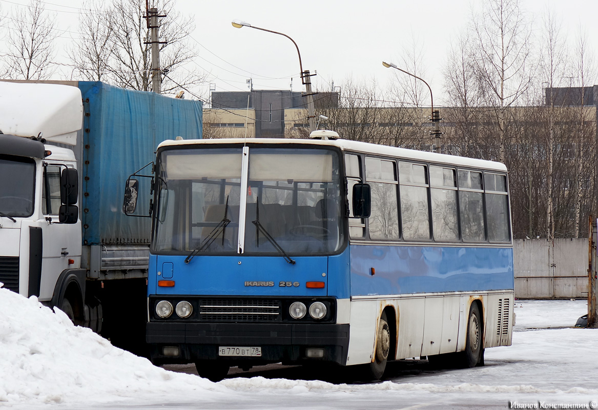 Sankt Petersburg, Ikarus 256.74 Nr В 770 ВТ 78